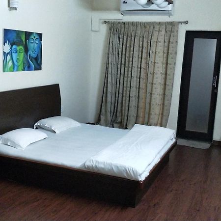 Apple Tree Apartments Koregaon Park Púna Exteriér fotografie