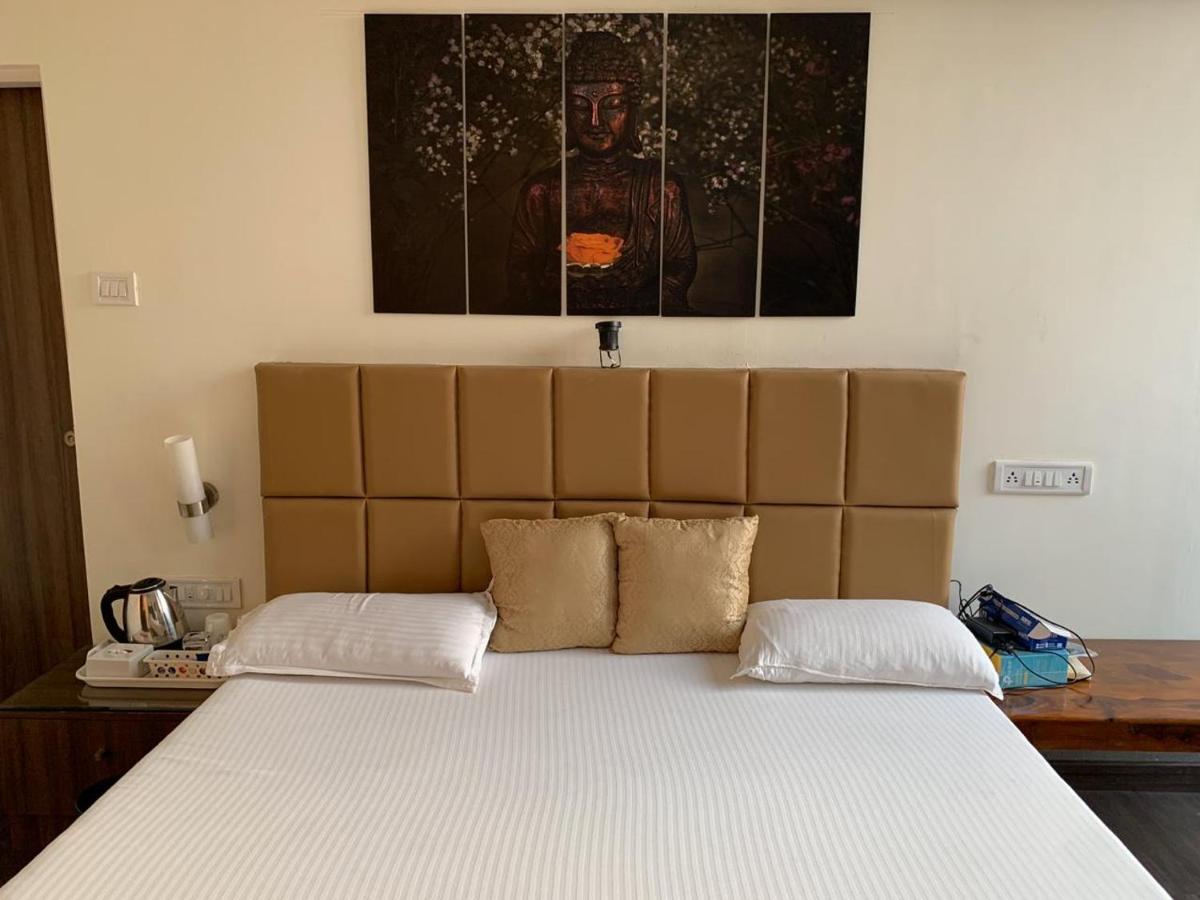 Apple Tree Apartments Koregaon Park Púna Exteriér fotografie